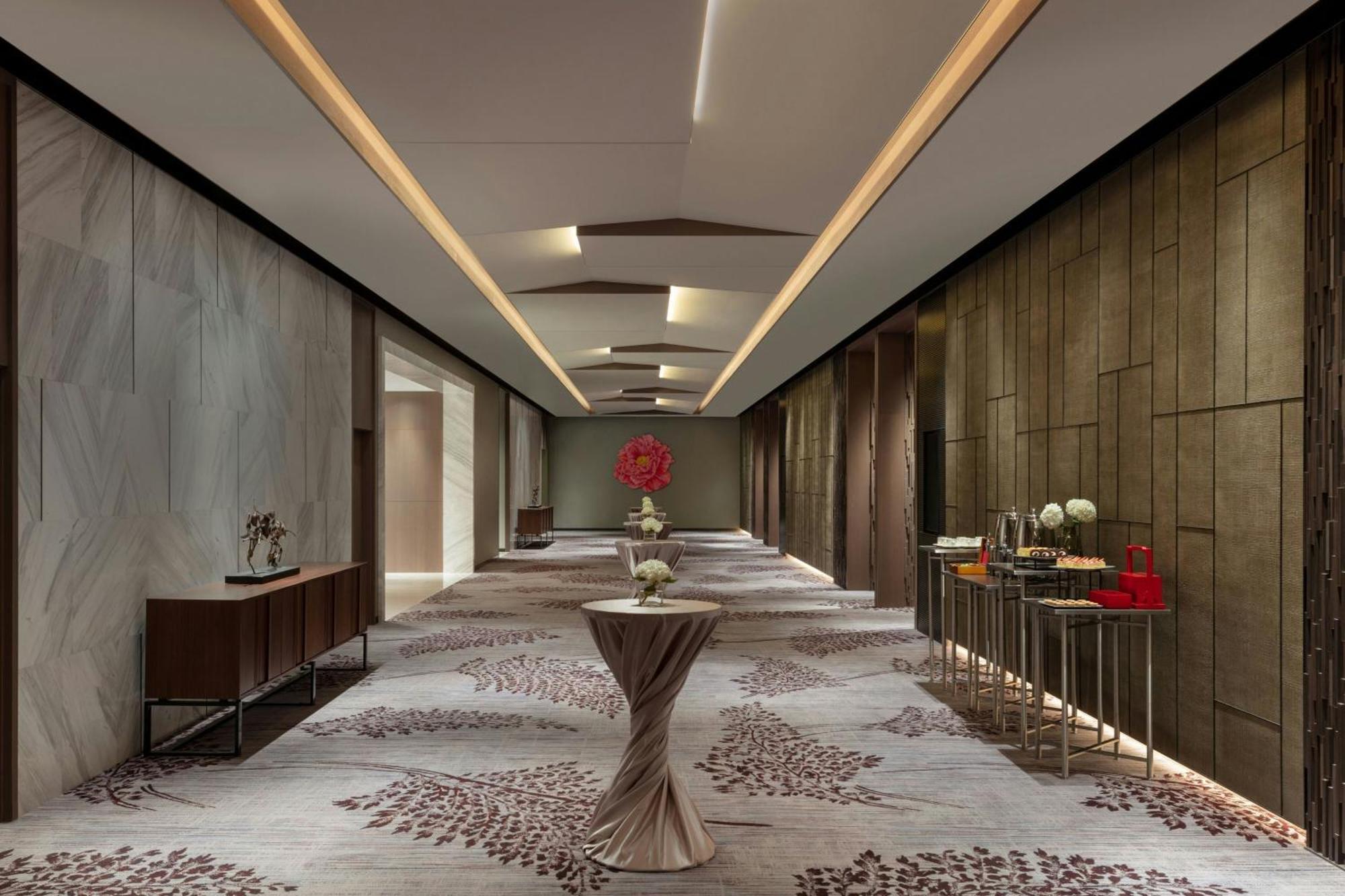 Courtyard By Marriott Taipei Downtown Hotel Exterior photo