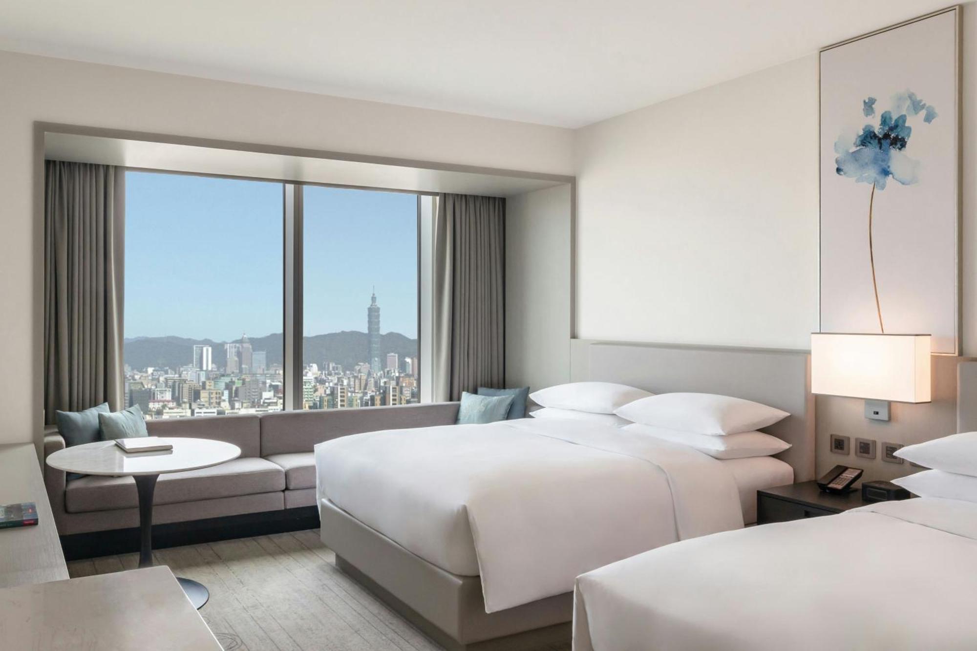 Courtyard By Marriott Taipei Downtown Hotel Exterior photo